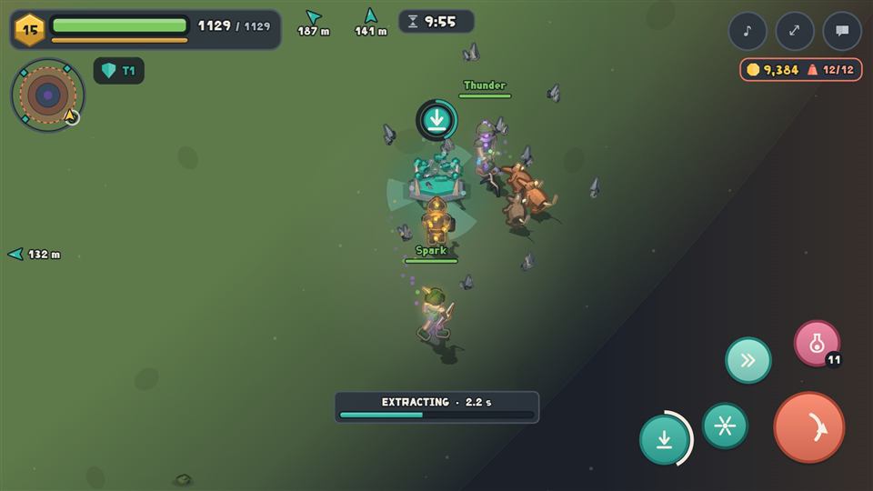 A party at an extraction pillar in ring T1. The bar at the bottom shows the extraction in progress, and the backpack is full: 12 of 12 items.